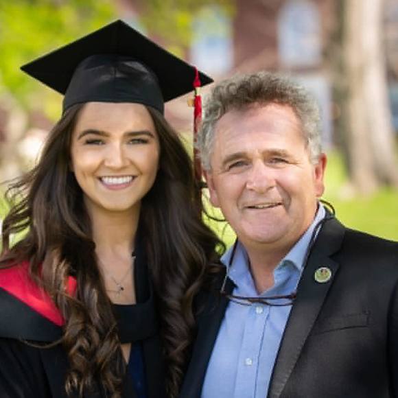 Meet your Posher, Rachel - Picture 1 of 1